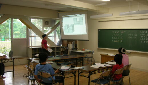 江東区立八名川小学校にて